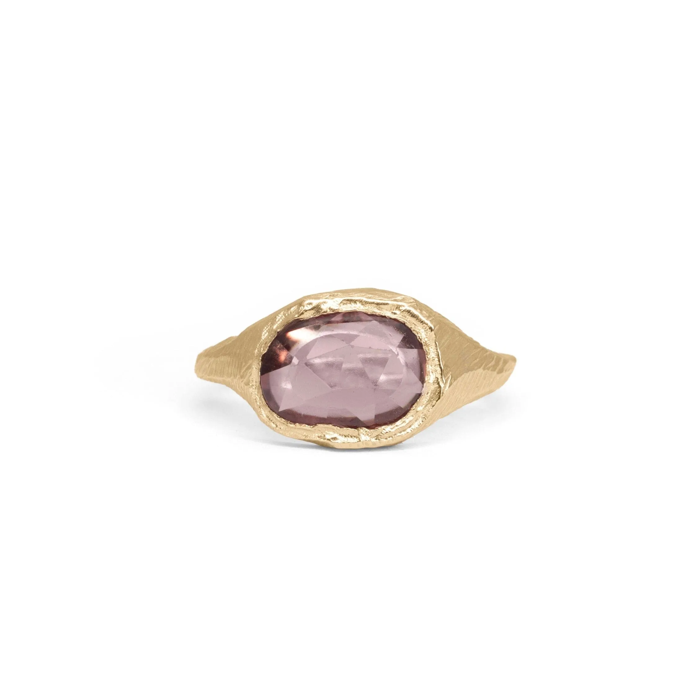 18K Signet Ring in Burgundy Sapphire