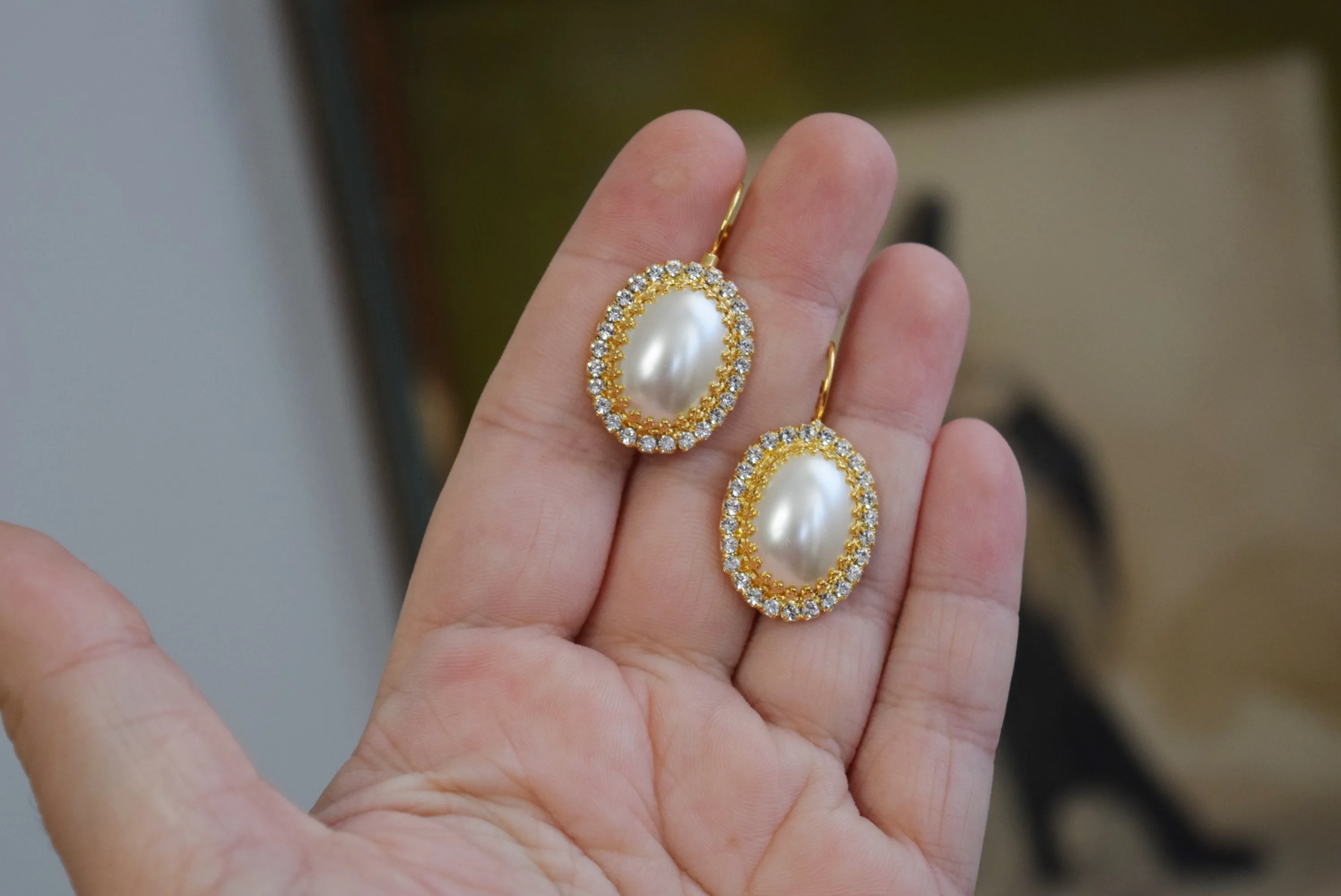 Pearl Halo Earrings - Large Oval