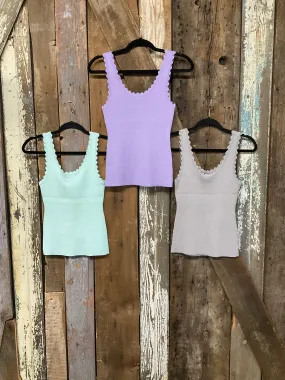 Scallop Edge Tank