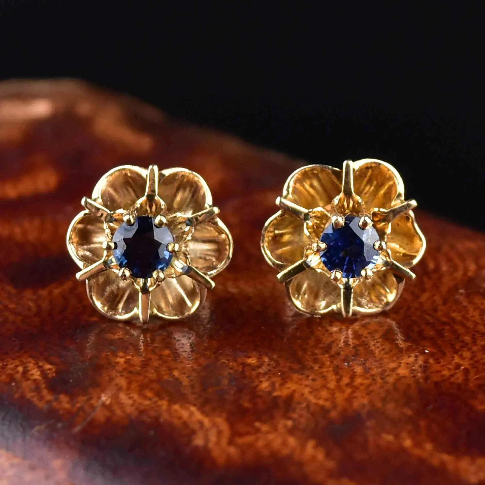 Vintage 14K Gold Buttercup Sapphire Stud Earrings